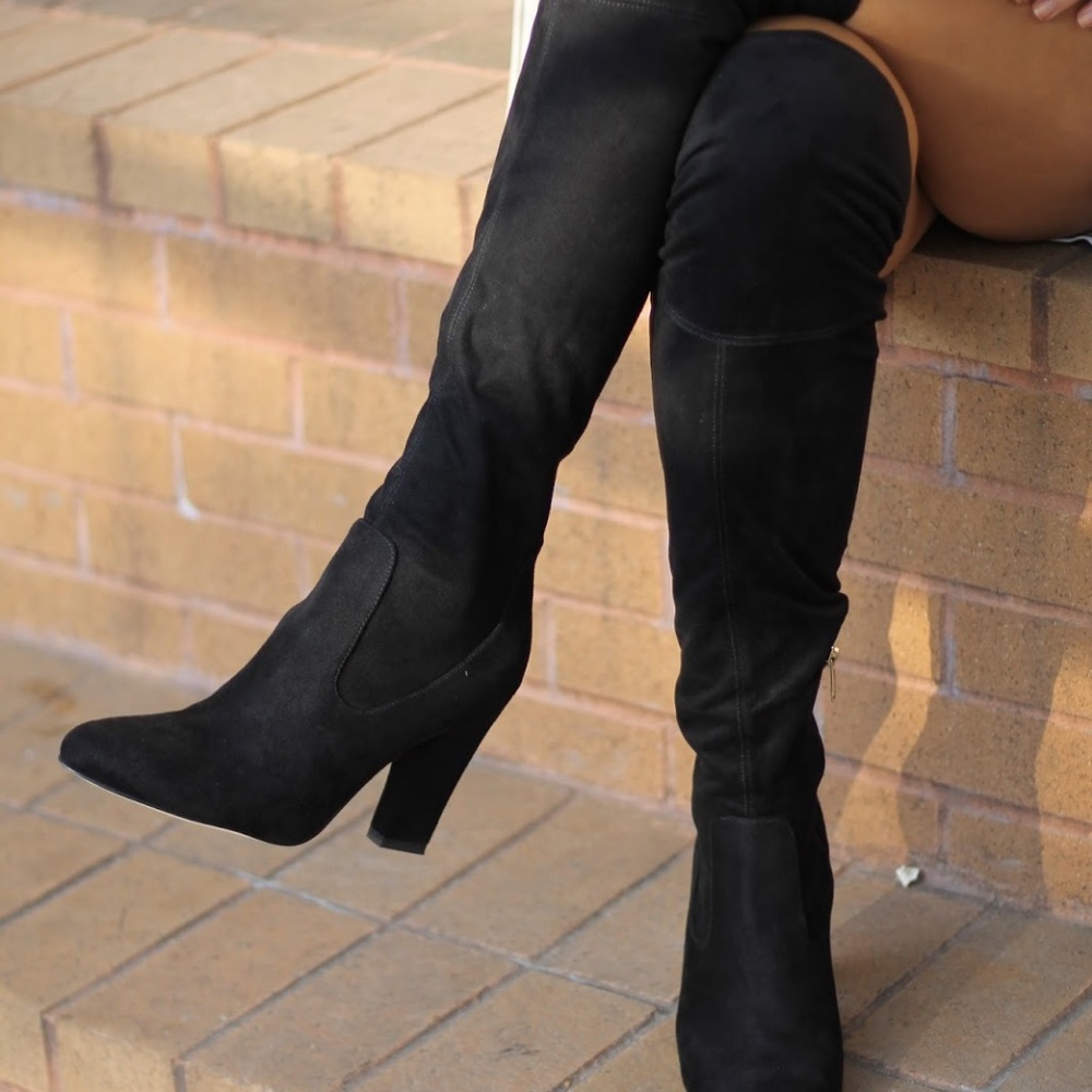 Last CHANCE. Serena Ivanka Trump boots, over-the-knee OTK 4"